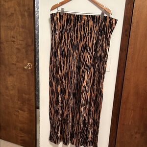 H&M Black and Tan Maxi Skirt